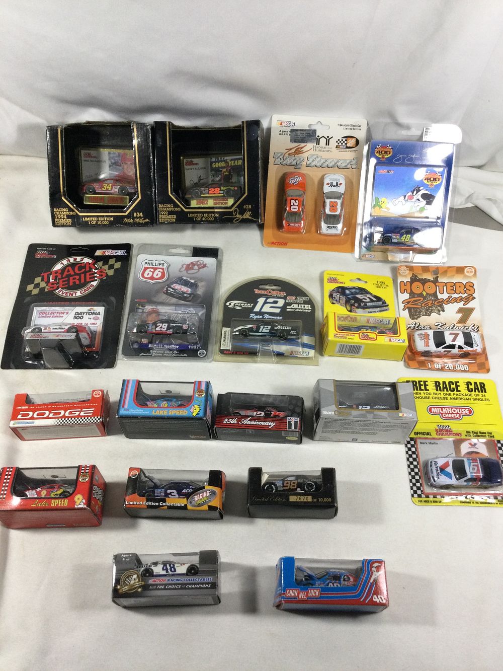 Lot 1362: 20 toy race cars all sealed packages