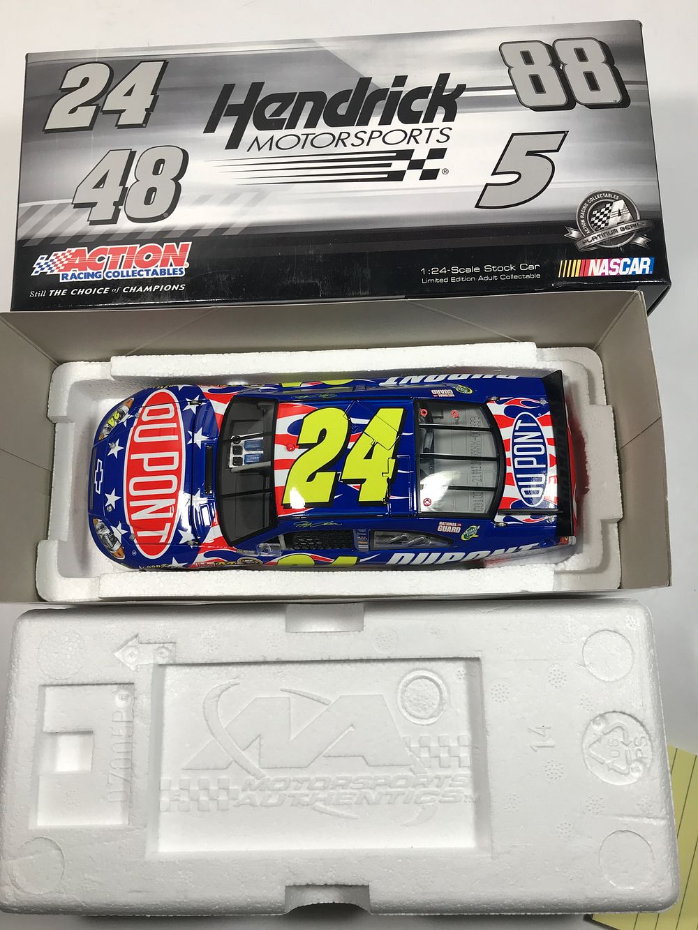 Lot 1407: 2010 Jeff Gordon #24 DuPont Honoring Our Soldiers