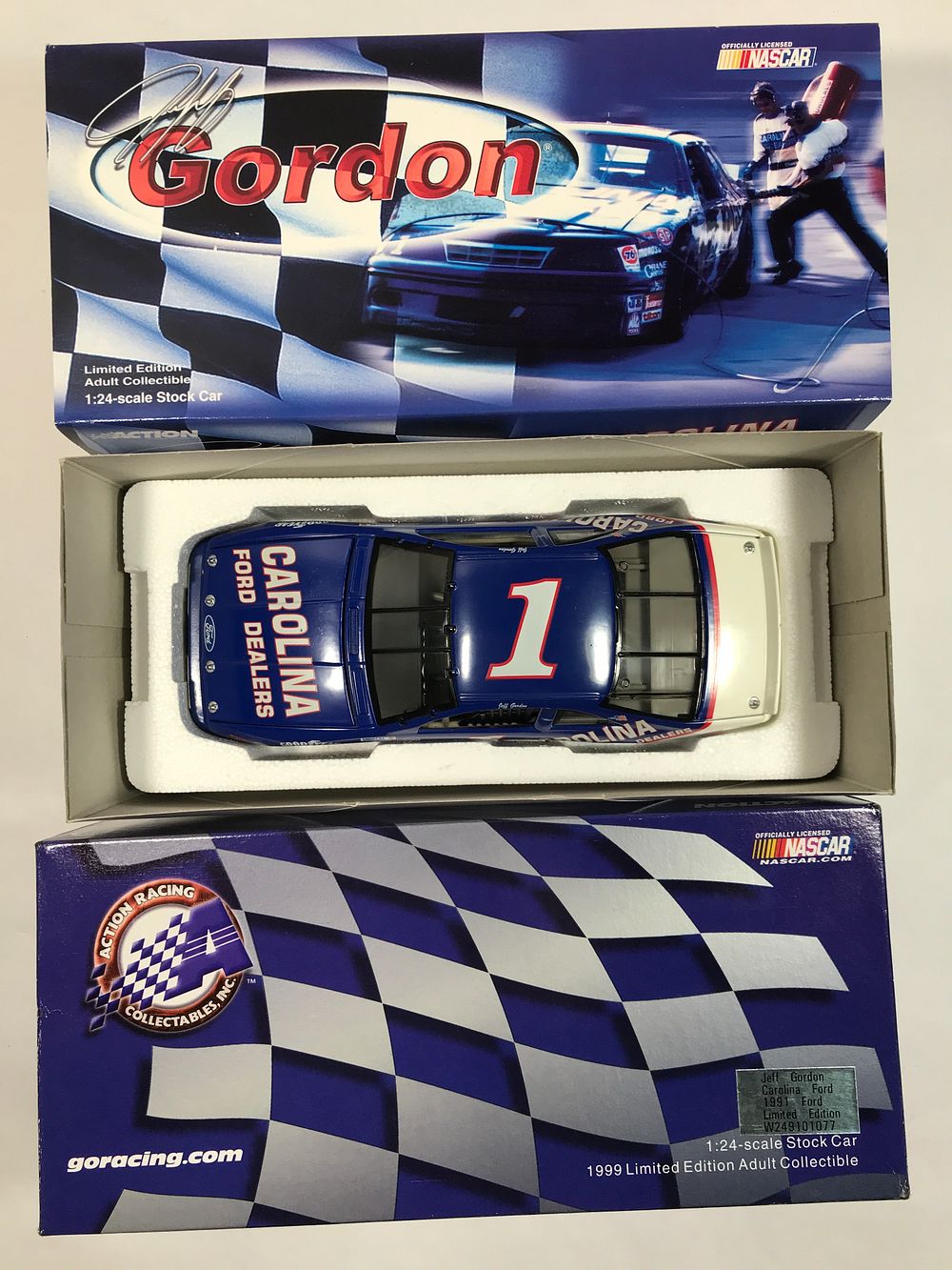 Lot 1423: Jeff Gordon #1 Carolina Ford Dealers 1991 Ford