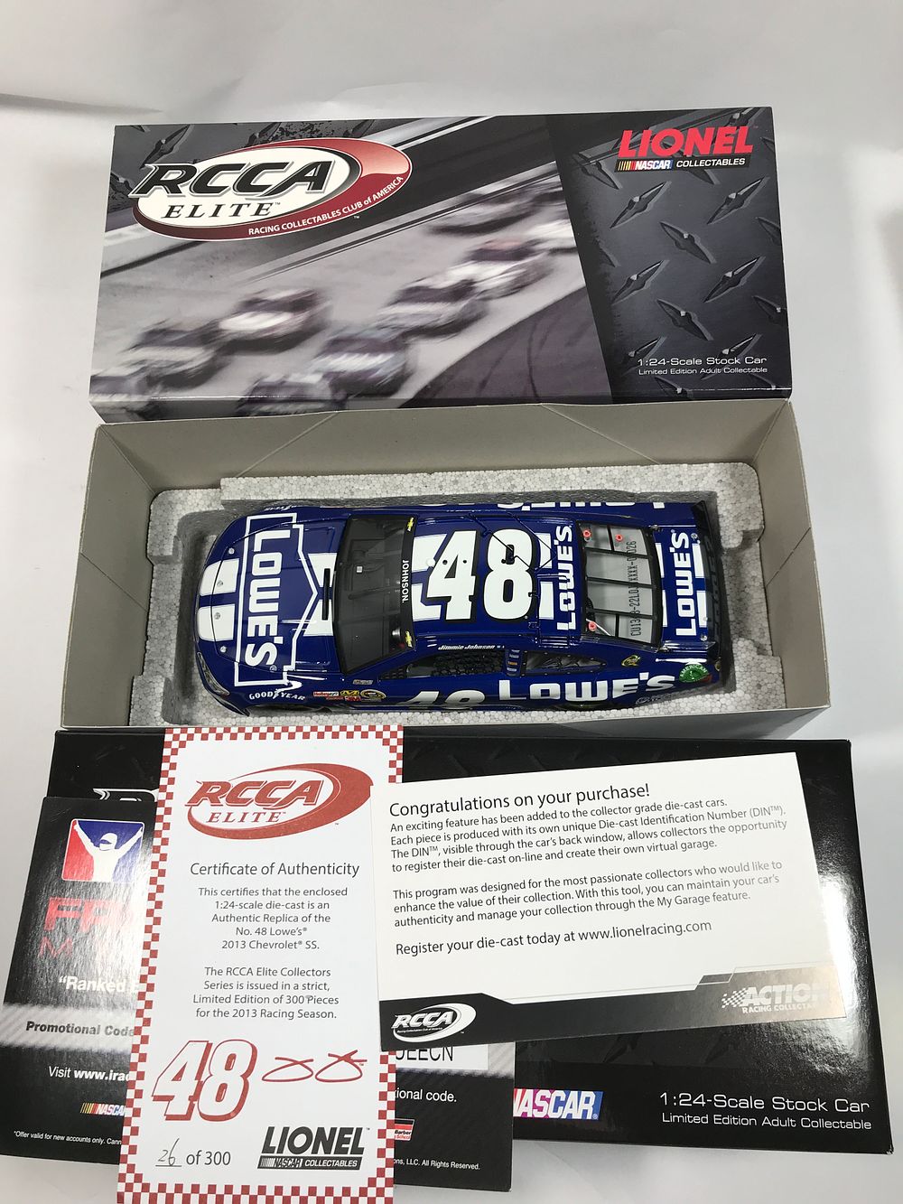Lot 1521: Lionel Racing Jimmie Johnson 2013 Elite 1 of 300