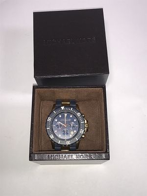Michael Kors Everest Chronograph Watch. Michael Kors wristwatch is identified as the Everest 