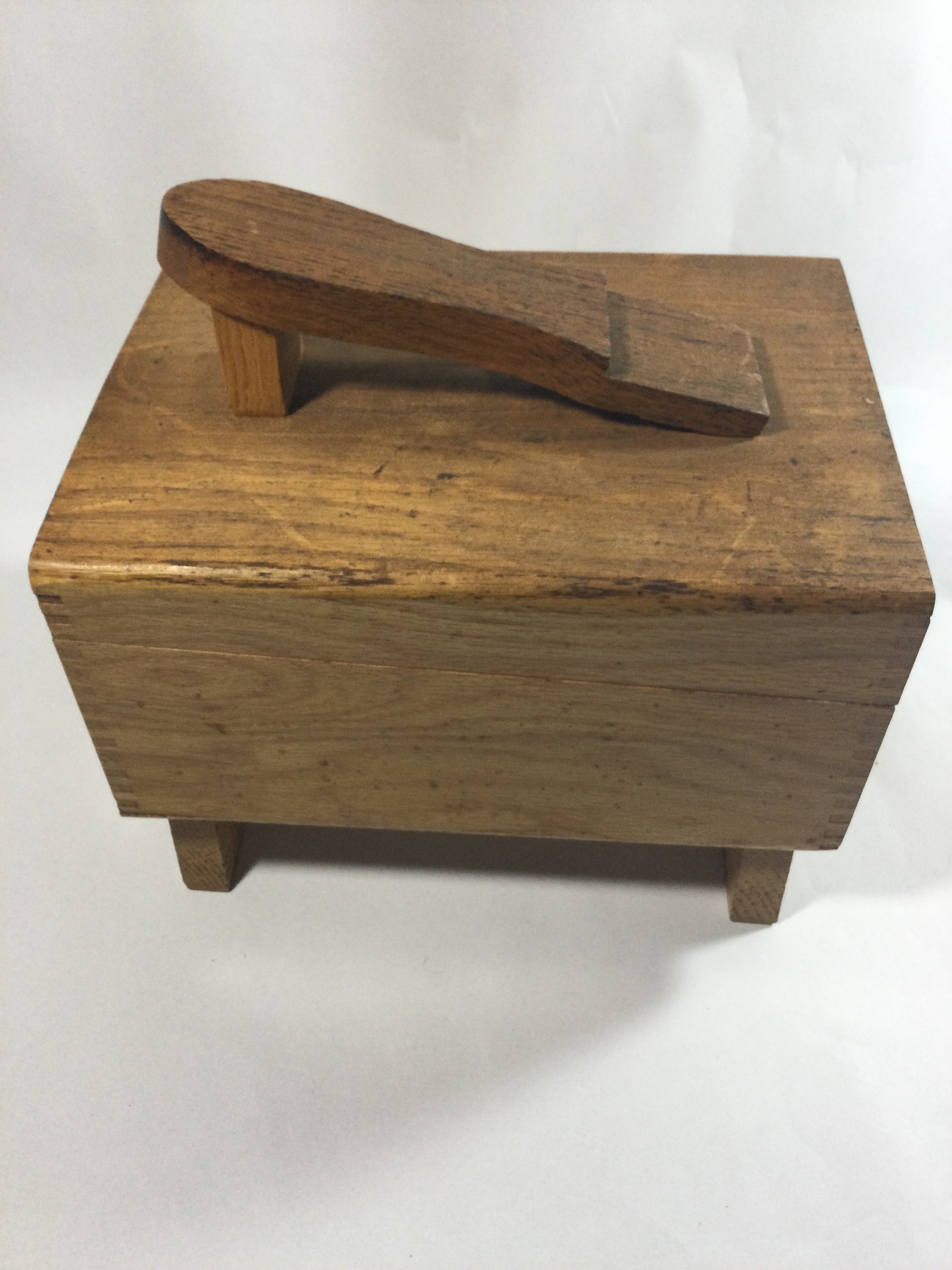 Vintage Griffin Shine Master Shoe shine box