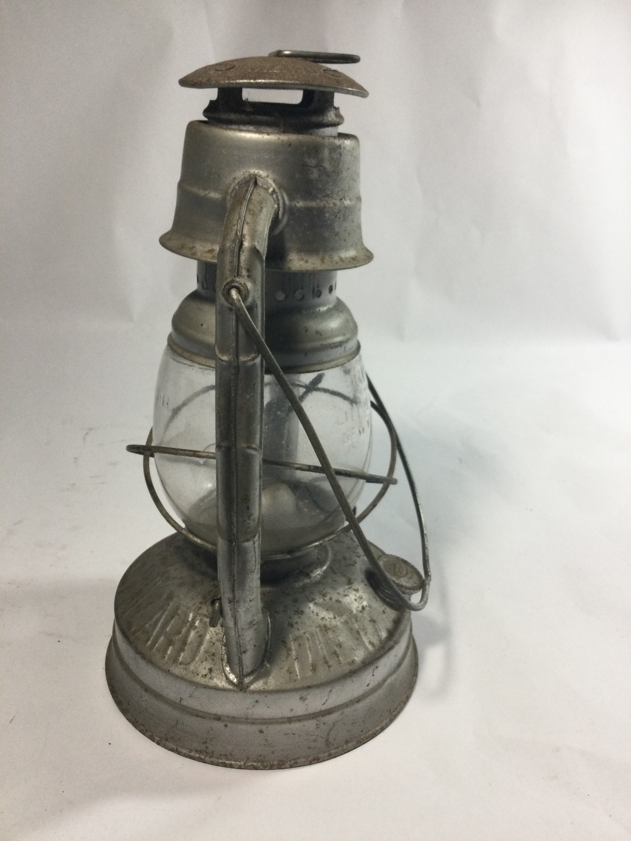 Vintage DIETZ Little Wizard Kerosene Lantern