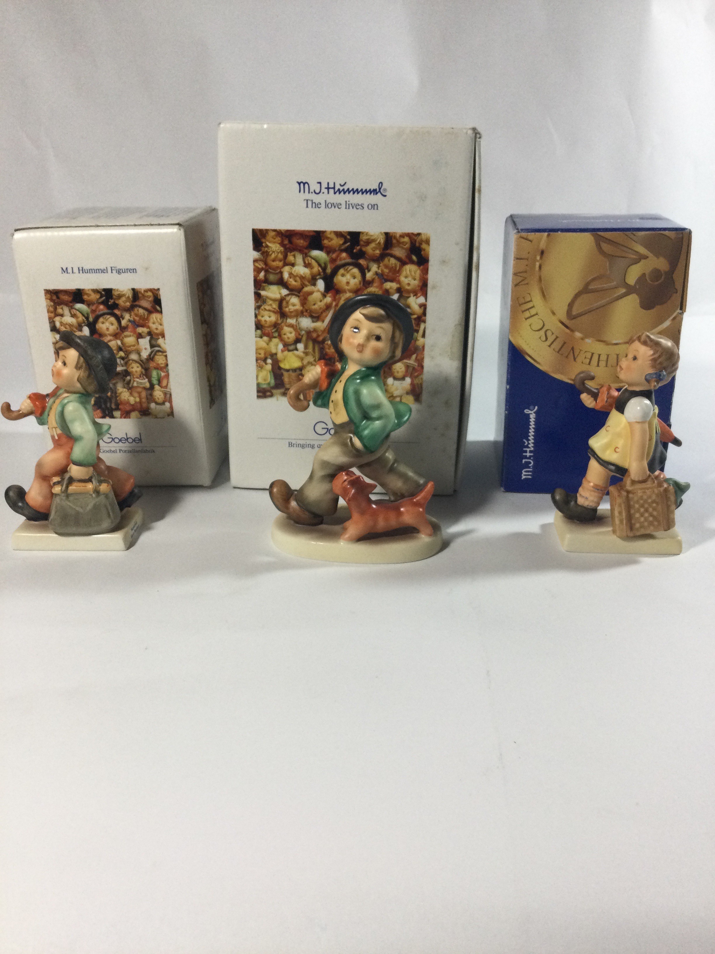 3 Hummel Figurines : Merry Wanderer, Strolling