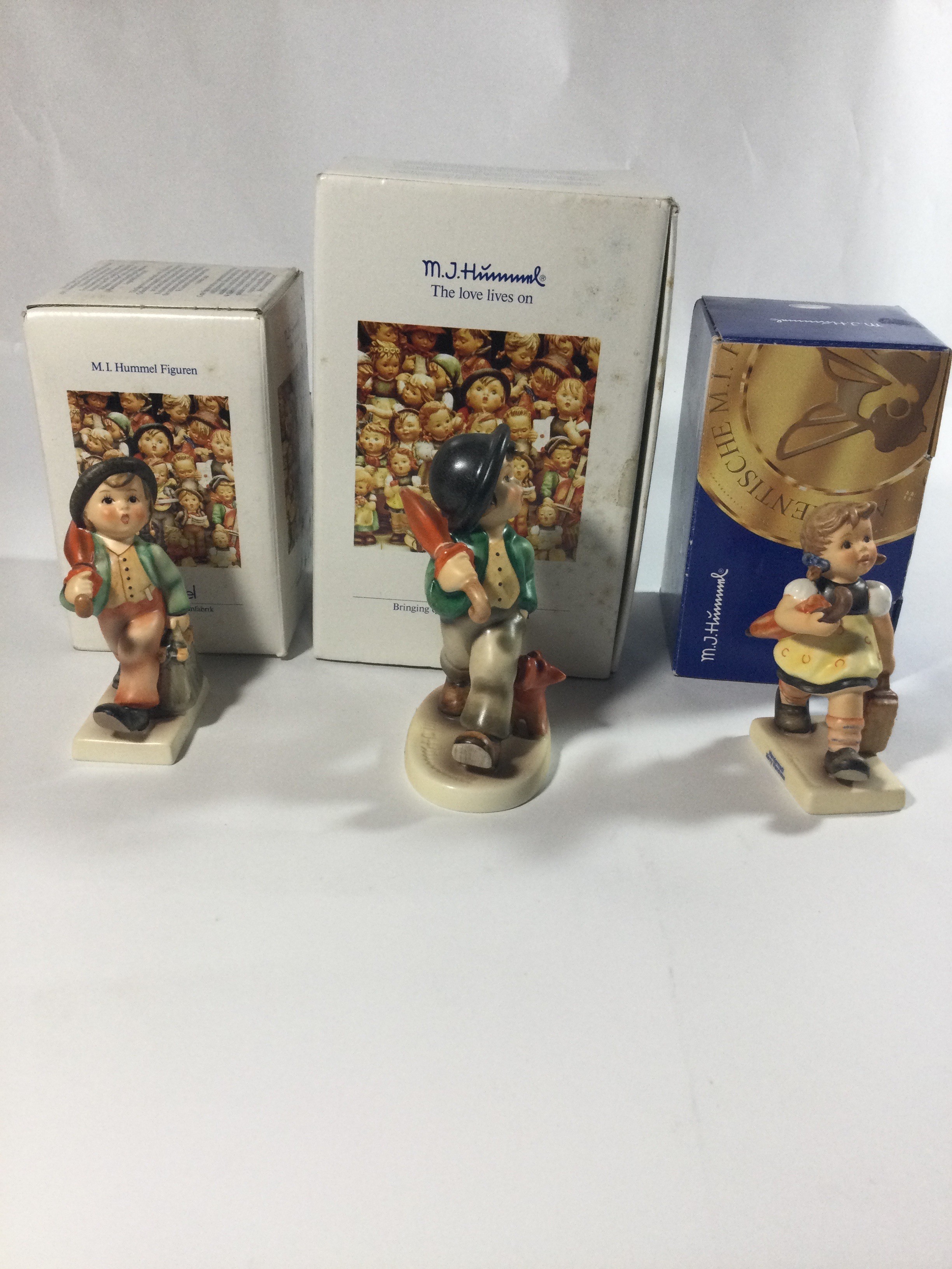 3 Hummel Figurines : Merry Wanderer, Strolling