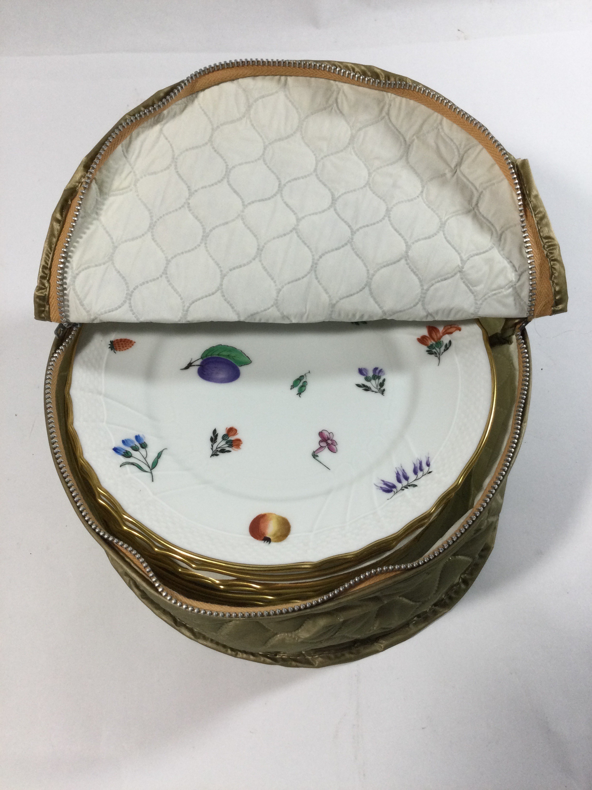 Richard Ginori Crafted in Italy Plate Collection