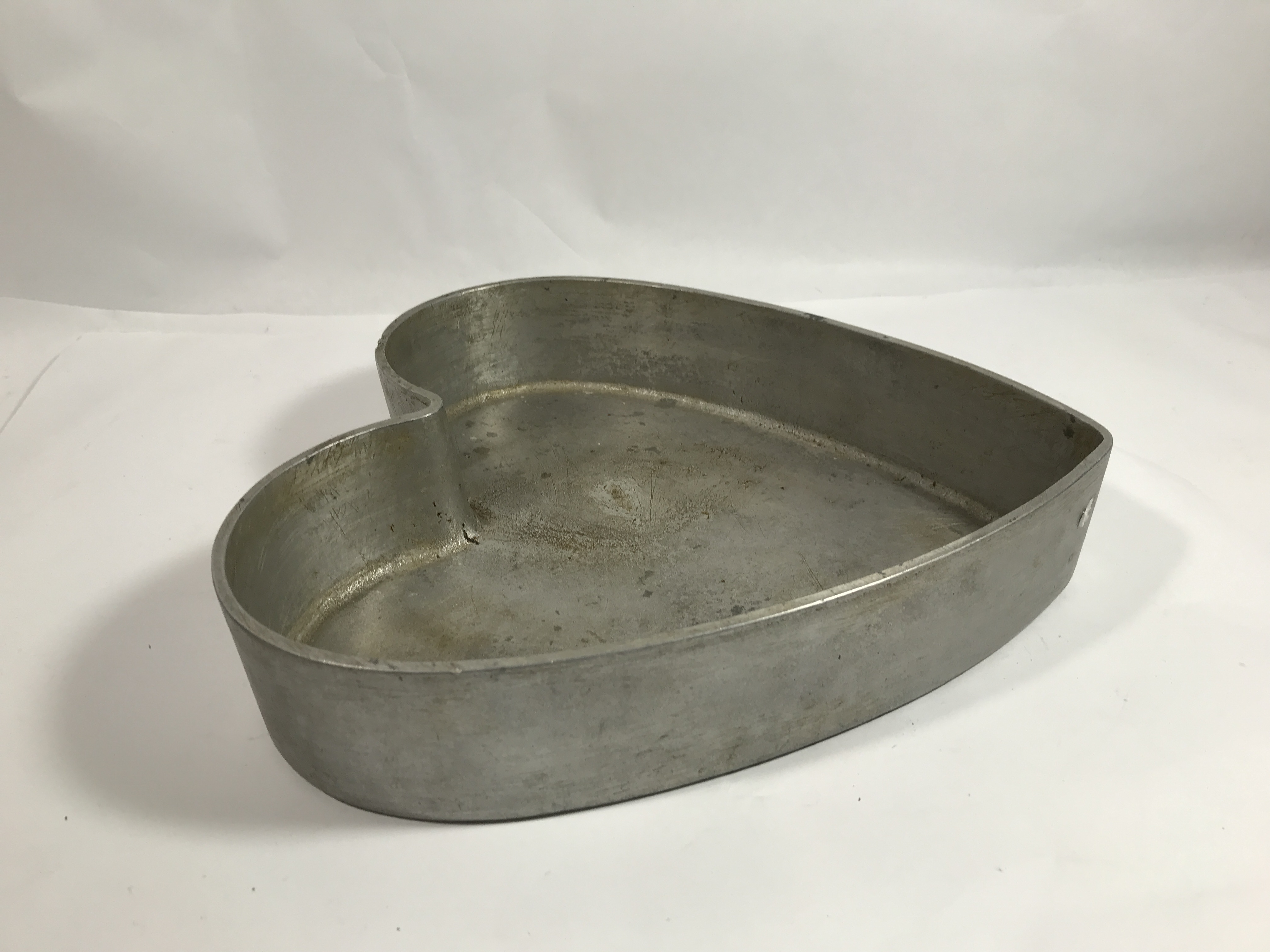 Vintage Cast Heart Cake Pan