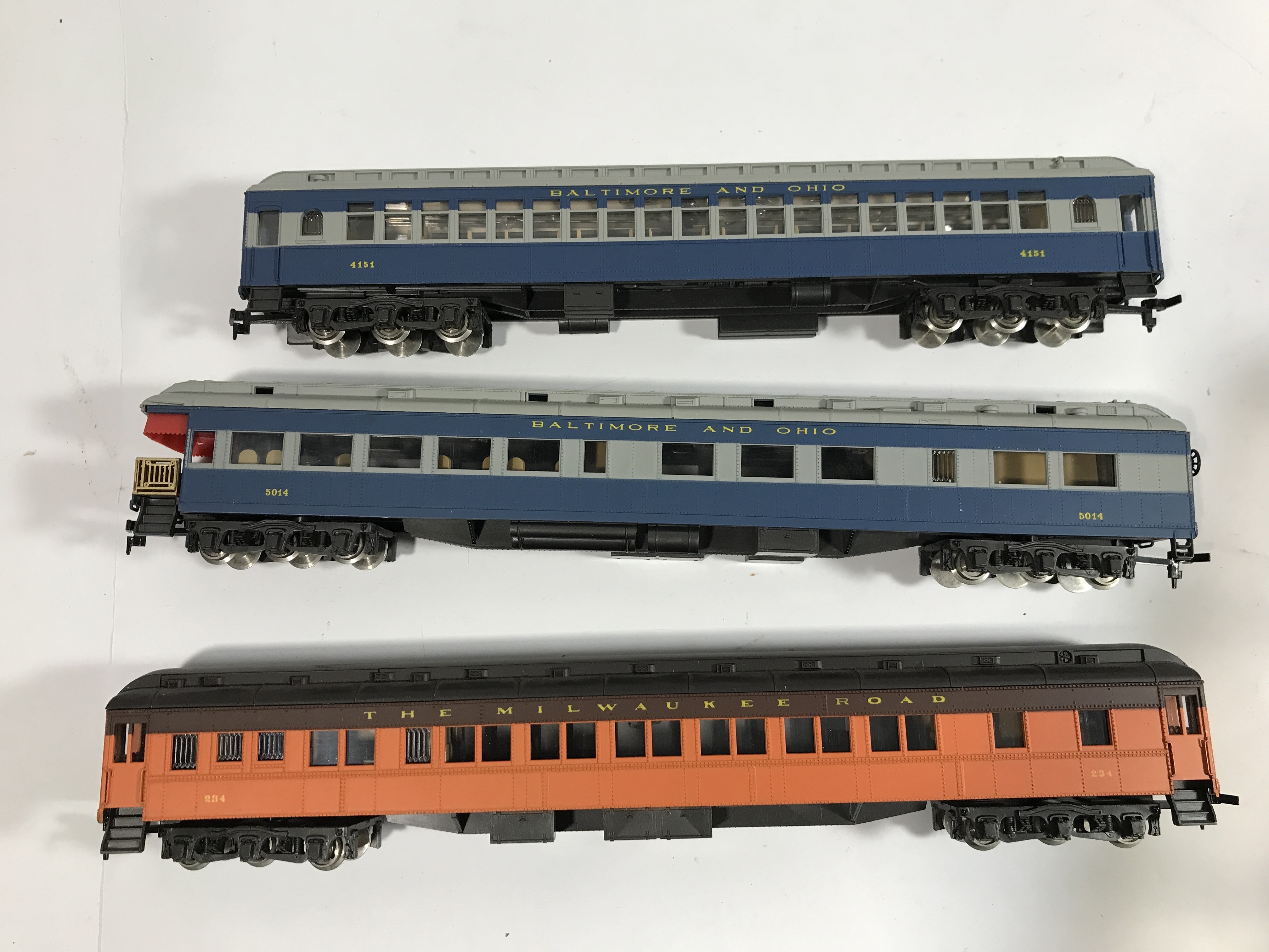 HO Scale Train Set