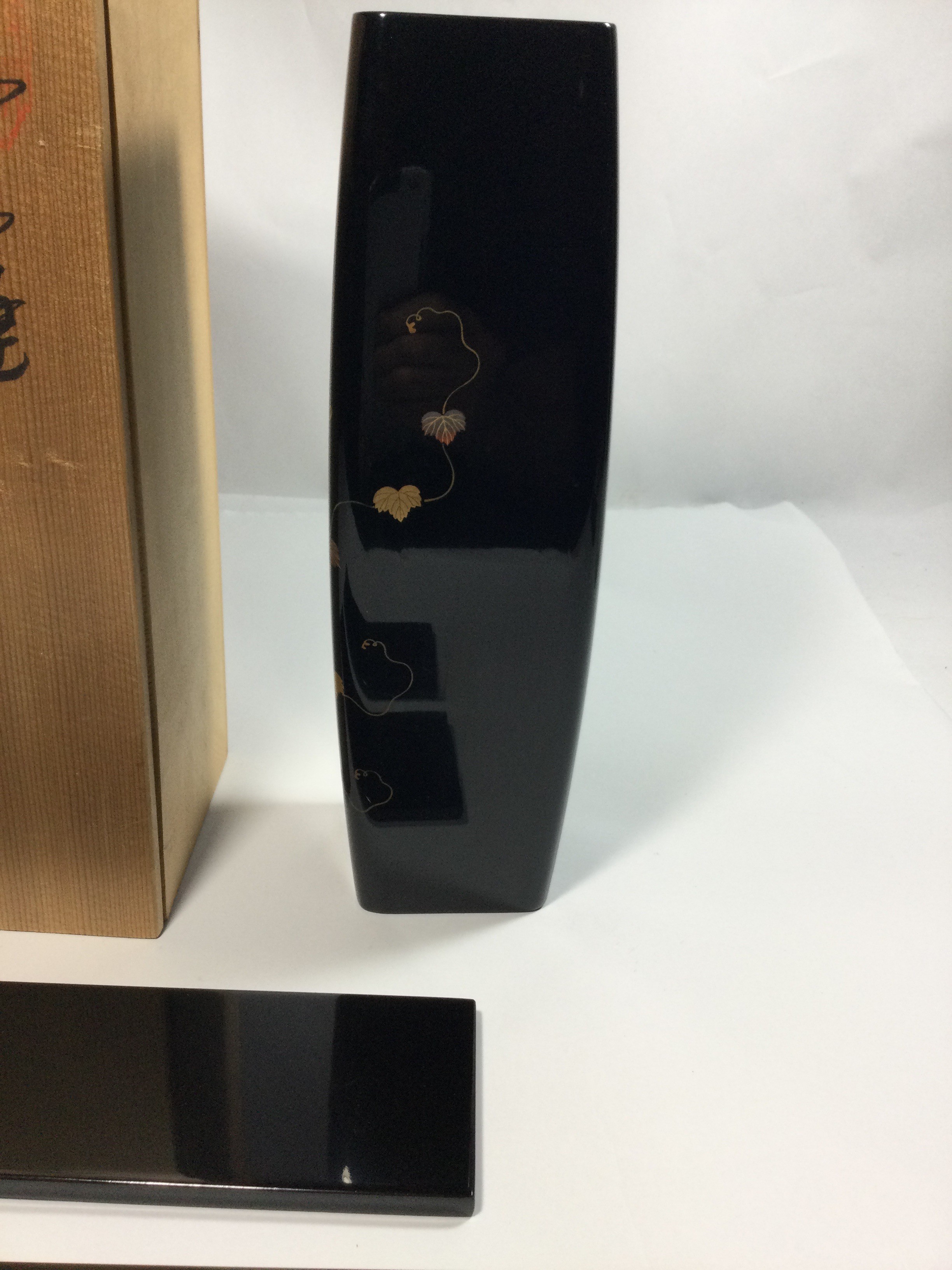Vintage Japanese WAJIMA – NURI lacquerware vase