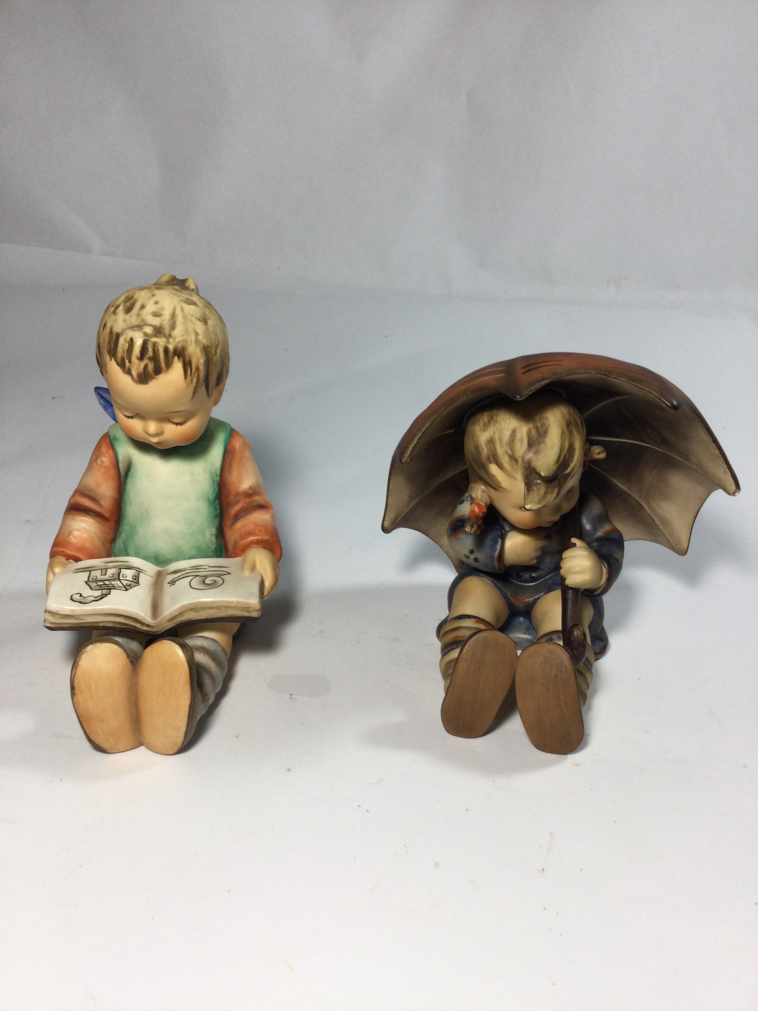2 Collectible Hummel figurines