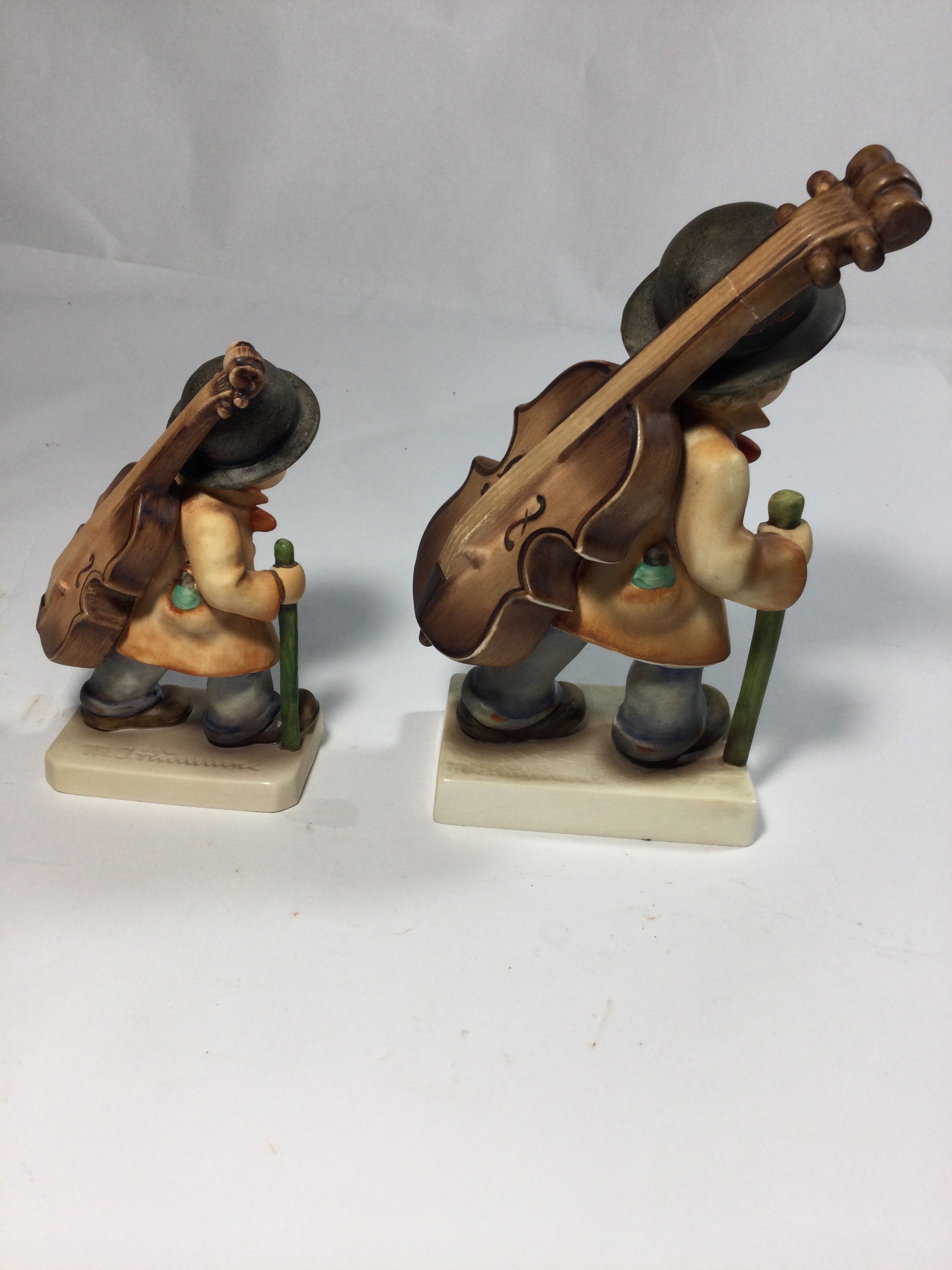 2 Hummel collectible figurines Little Cellist