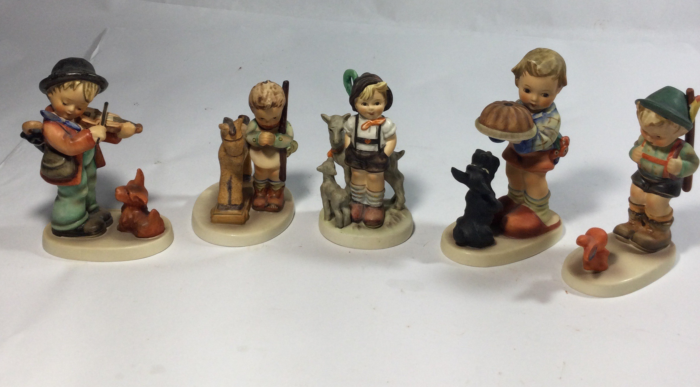 5 Hummel figurine collectibles