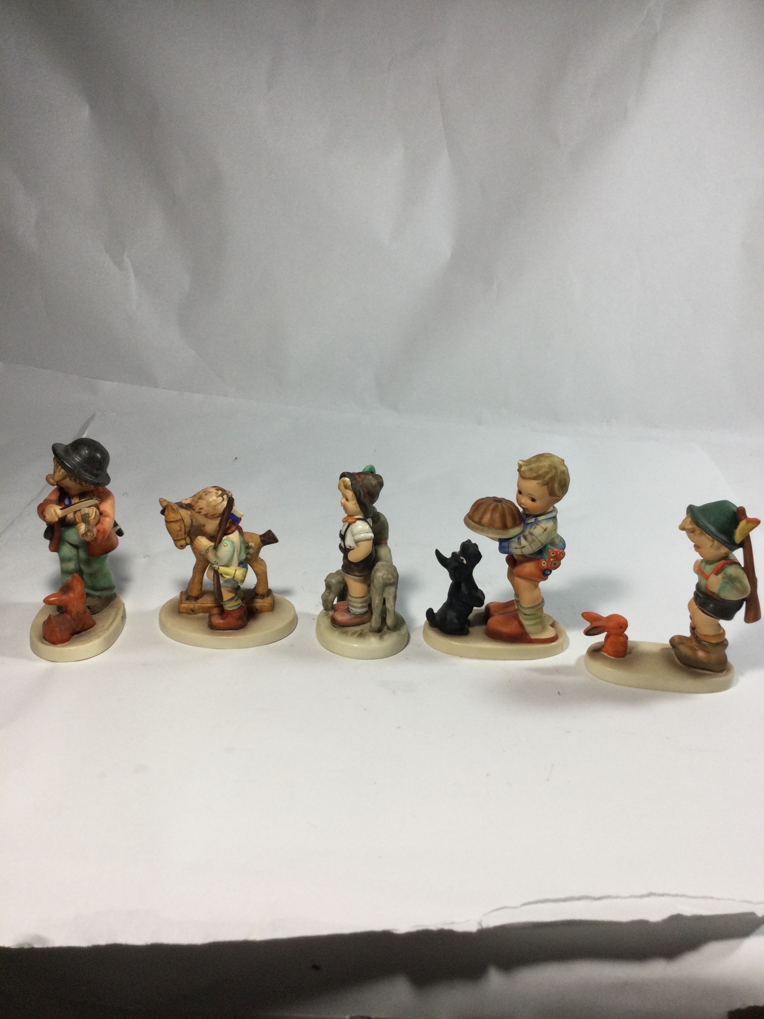 5 Hummel figurine collectibles