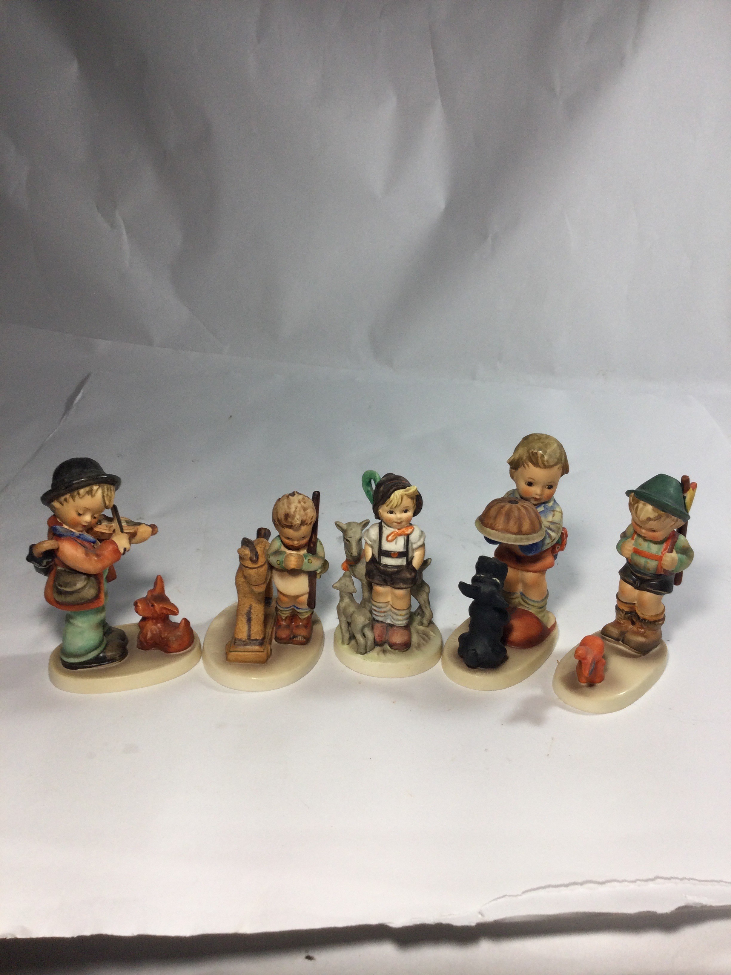 5 Hummel figurine collectibles