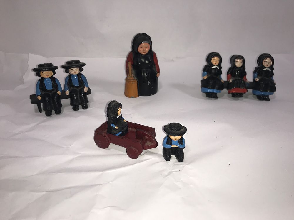 Lot 279: Vintage Amish Metal Toy Figurines