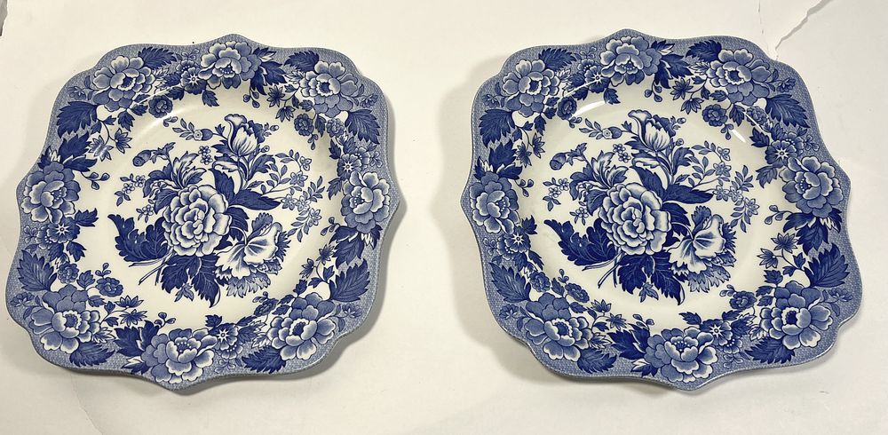 Lot 100: Spode Dishes : British Flowers Poppy