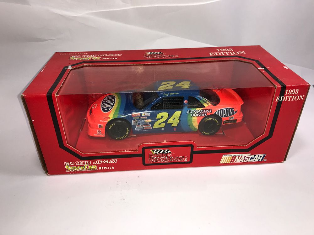 Lot 1004: Jeff Gordon 1993 Edition #24 DuPont