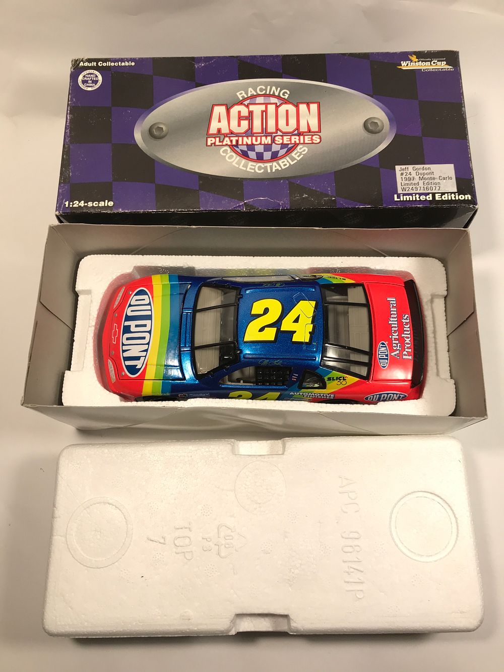 Lot 1020: Jeff Gordon #24 DuPont 1997 Monte Carlo LE