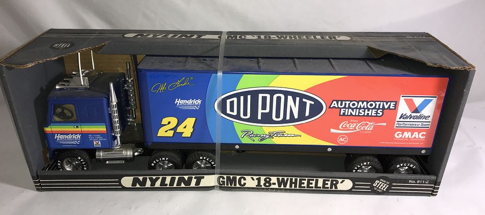 Lot 1043: NYLINT Jeff Gordon #24 GMC 18-wheeler Semi