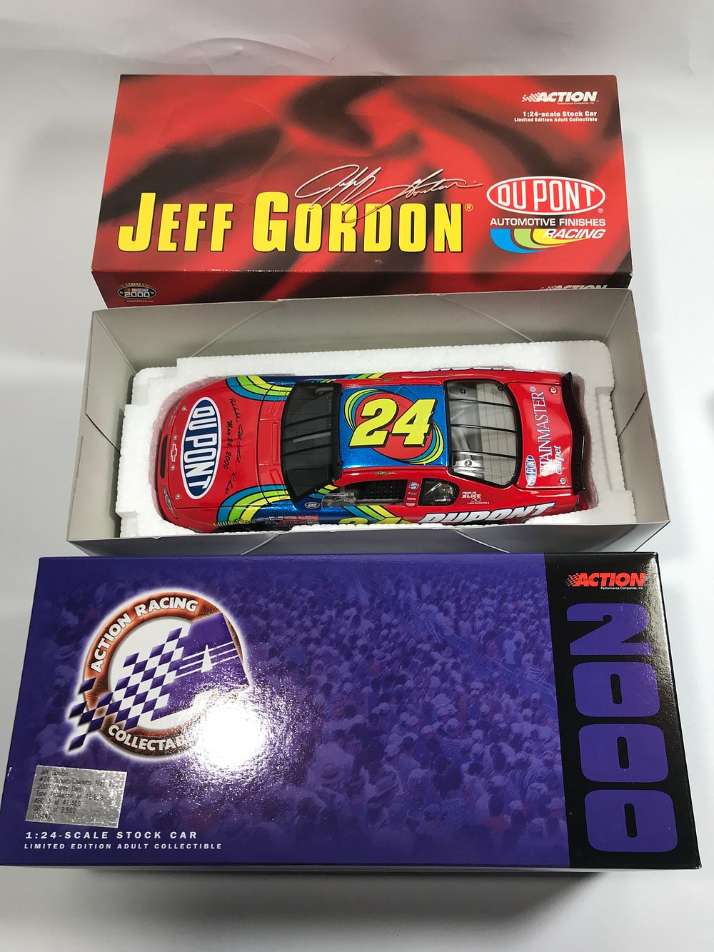 Lot 1051: Jeff Gordon #24 Charlotte May 2000 Diecast