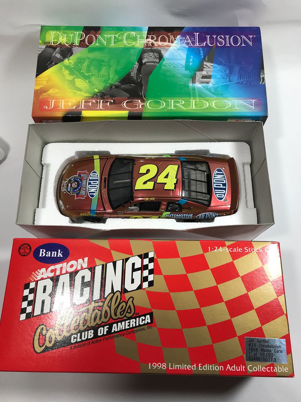 Lot 1061: Jeff Gordon #24 Chromalusion 1998 Monte Carlo