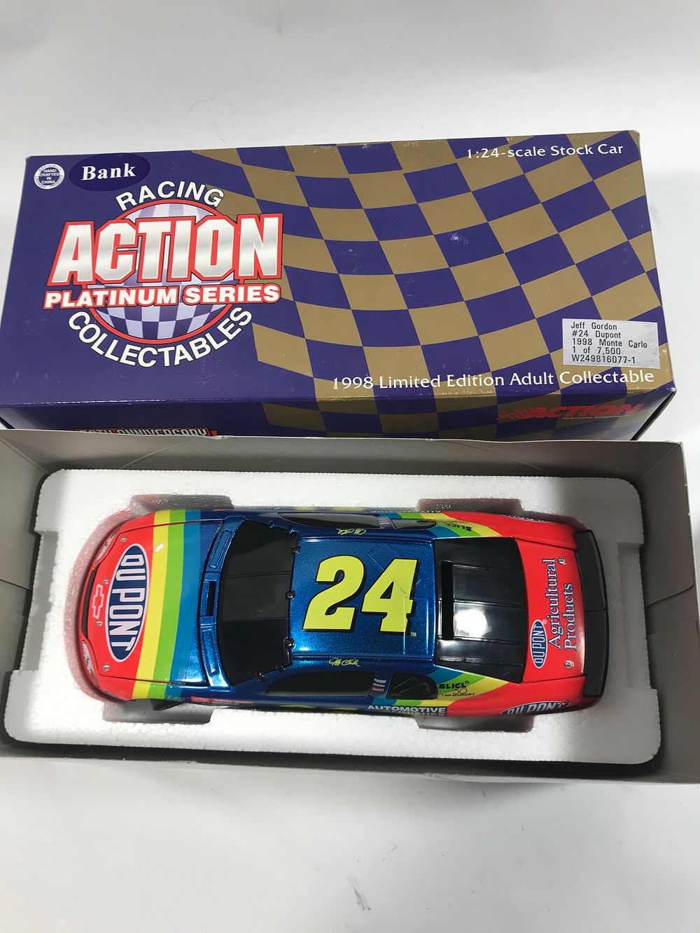 Lot 1086: Rainbow Warrior Jeff Gordon #24 DuPont LE
