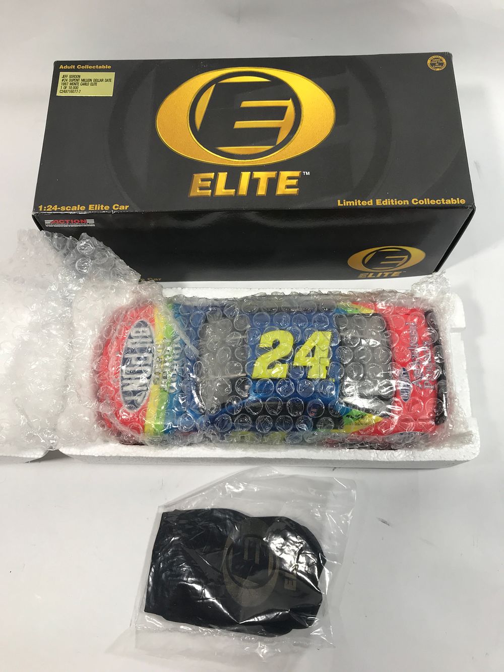 Lot 1092: Elite Jeff Gordon #24 DuPont Million Dollar Date