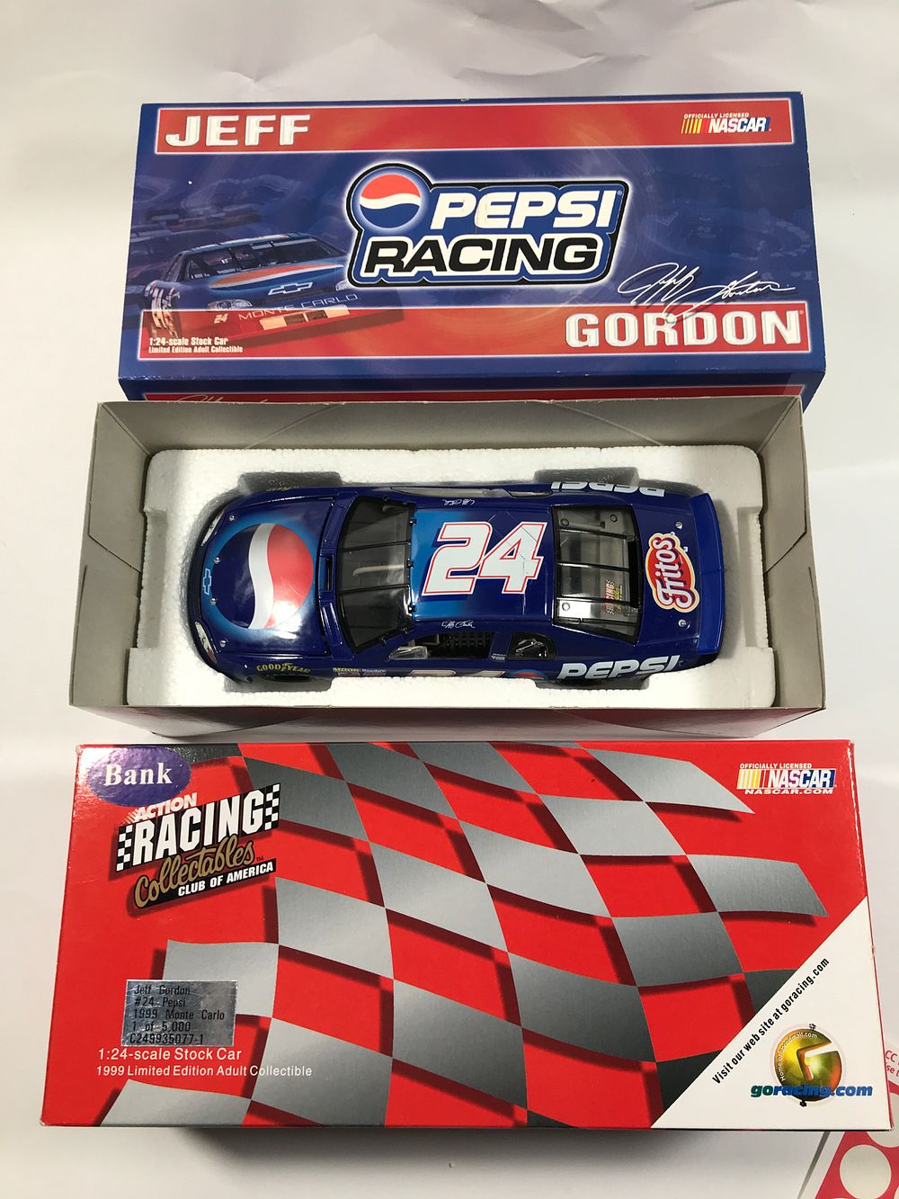 Lot 1113: Jeff Gordon #24 Pepsi 1999 Monte Carlo Bank