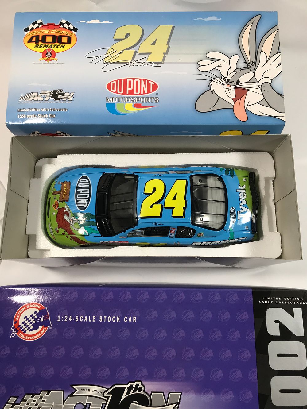Lot 1114: Jeff Gordon #24 DuPont Bugs Bunny