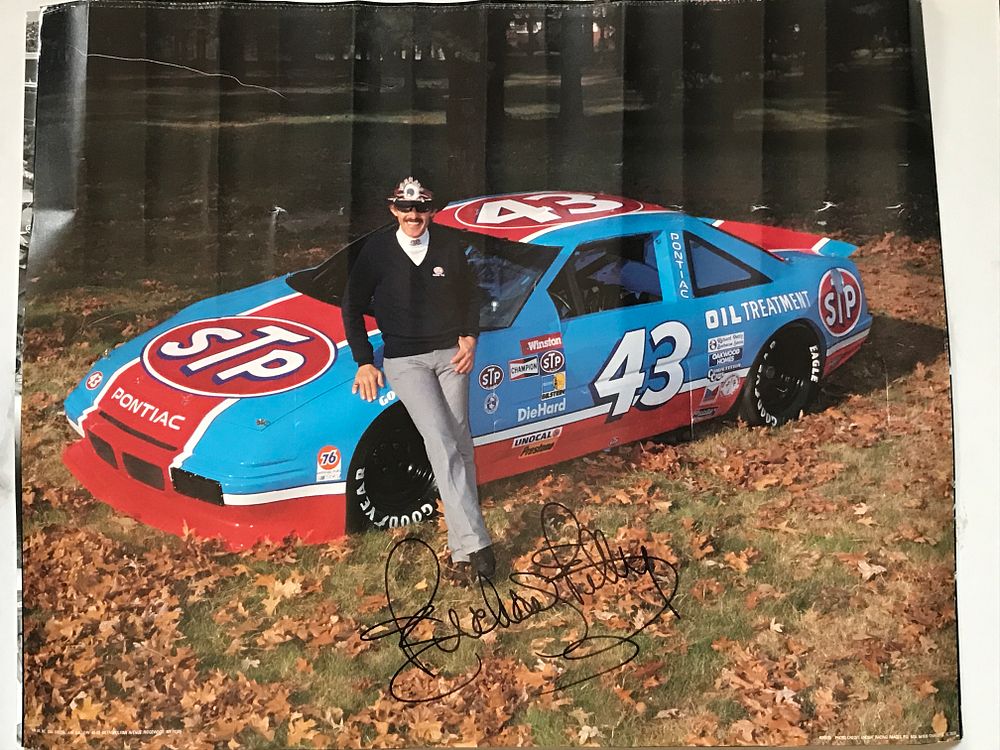 Lot 55: Autographed Richard Petty Poster #43 STP 20 x 16