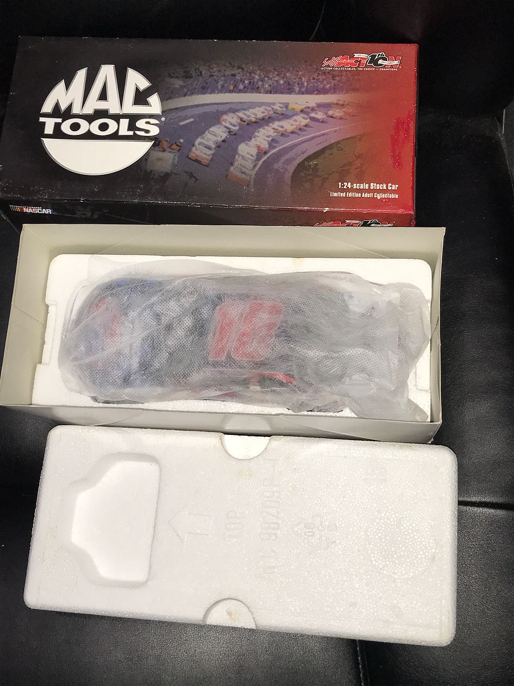 Lot 712: Bobby Labonte 2002 Grand Prix MAC Tools
