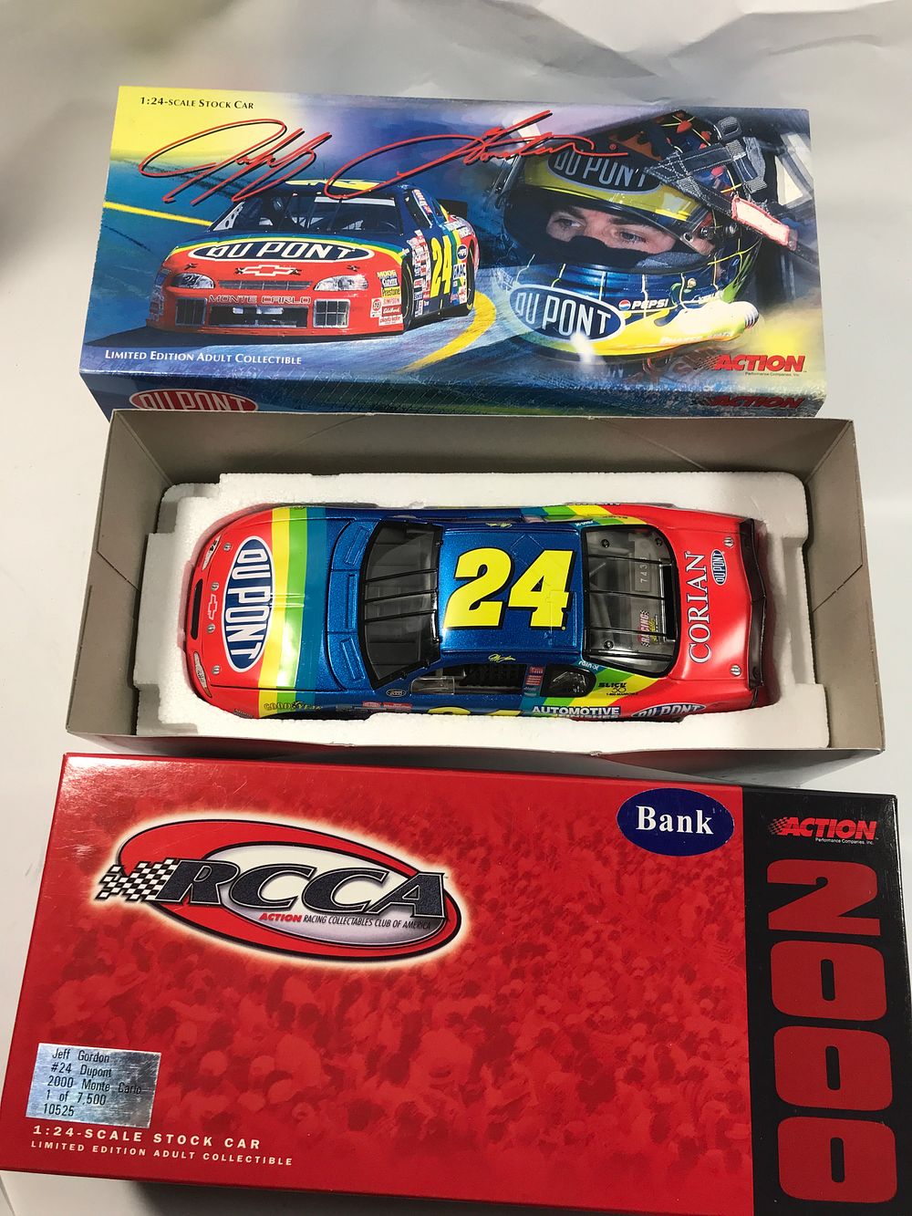 Lot 1131: Action Racing RCCA Jeff Gordon #24 DuPont 2000