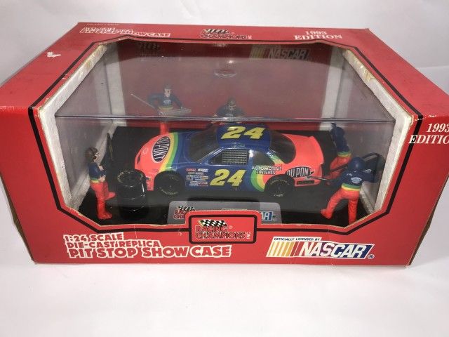 Lot 1145: 1993 Racing Champions Jeff Gordon Pit Stop