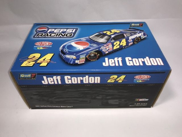 Lot 1151: Jeff Gordon Pepsi DuPont 1:24 scale Diecast NIB