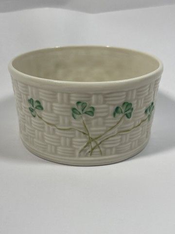 Lot 1: Beleek Shamrock Marmalade Pot