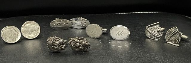 Lot 16: Cufflink Collection - 5 Matching Pair