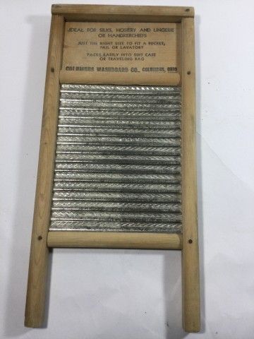 Lot 87: Vintage Dubl Handi Travel Size Washboard