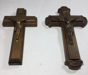 Lot 88: Annointing of the Sick Crucifixes