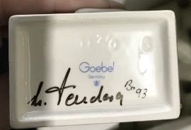 Lot 407: Signed 11/2/0 Merry Wanderer Hummel Figurine w/box