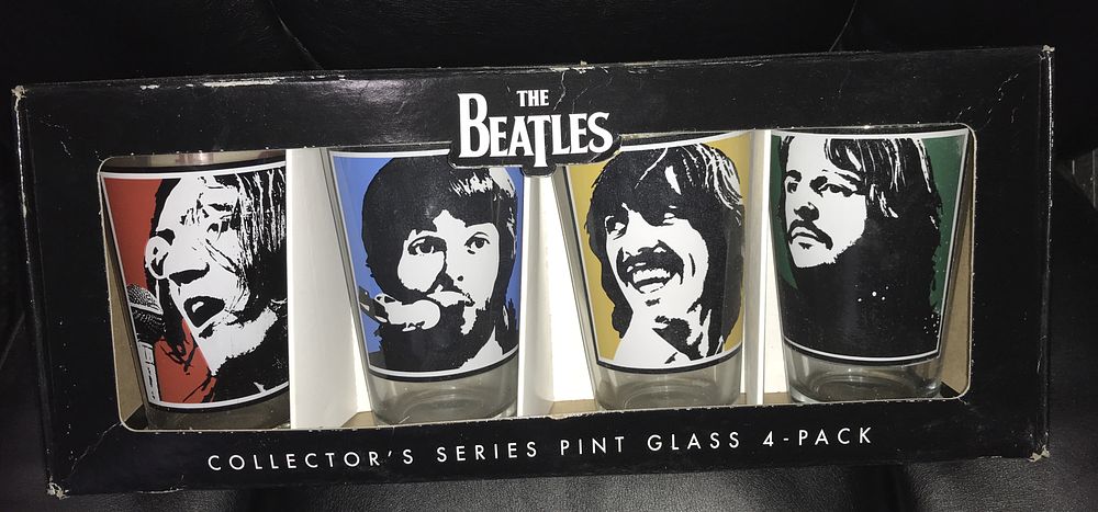 Lot 432: The Beatles Pint Glass 4 Pack