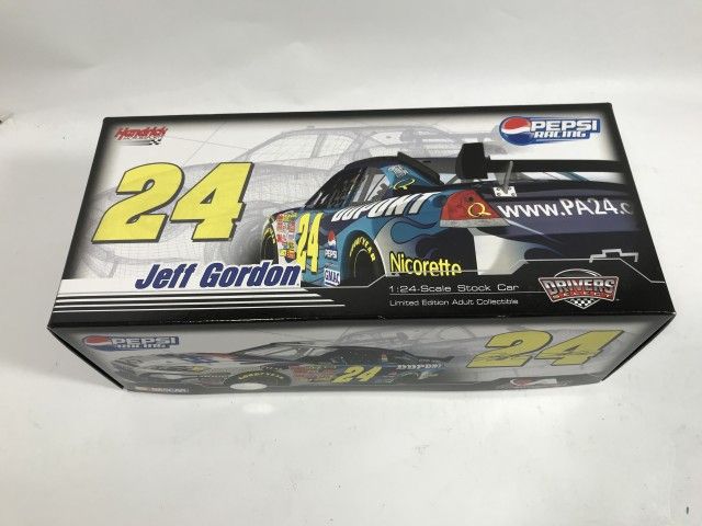 Lot 482: Jeff Gordon #24 Pepsi Impala SS COT 2007