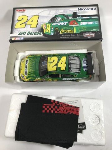 Lot 485: Jeff Gordon #24 Nicorette DuPont Diecast Car