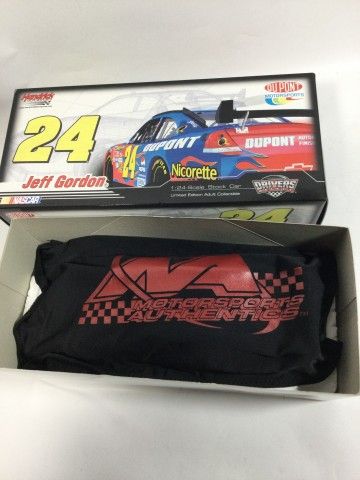 Lot 493: Jeff Gordon #24 DuPont 2007 COT 1 / 1,200