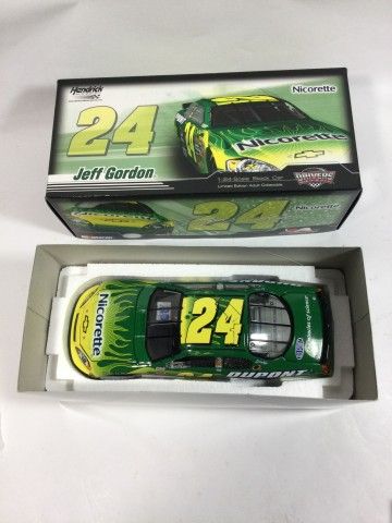 Lot 496: Jeff Gordon #24 Nicorette 1 of 876 Diecast