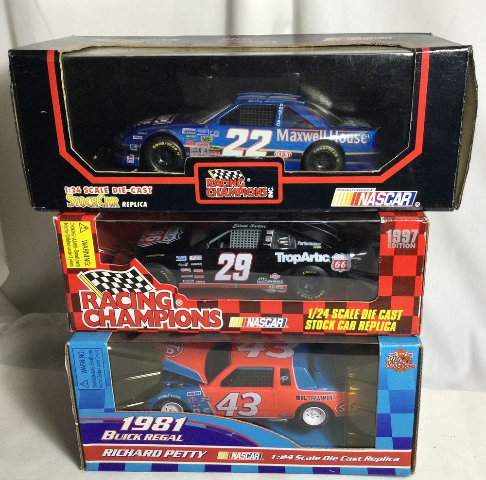 Lot 523: Racing Champions 1:24 scale Diecast replicas