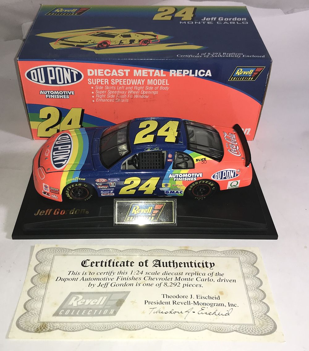 Lot 549: Jeff Gordon #24 Dupont Diecast Metal Replica