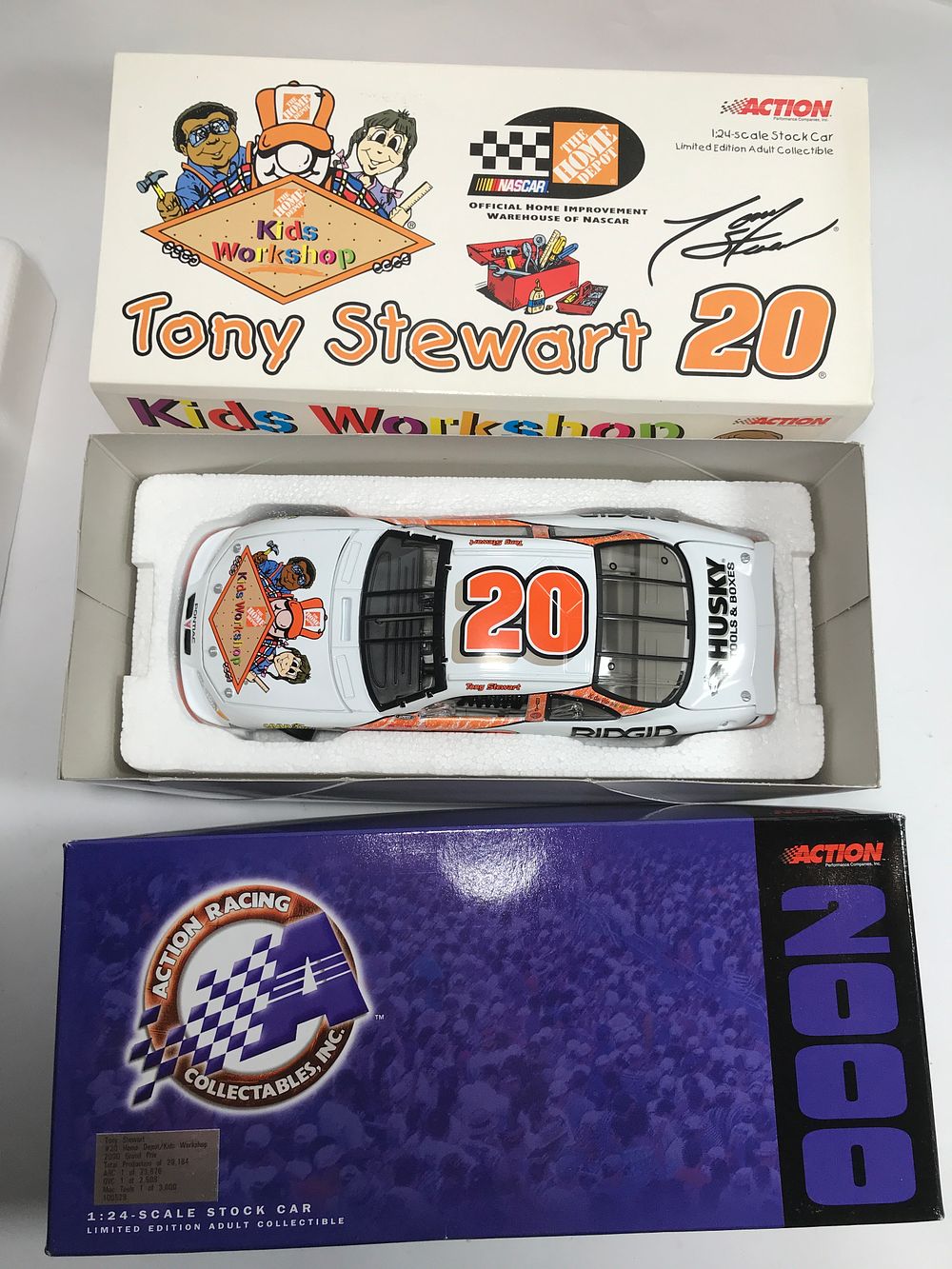 Lot 555: Tony Stewart #20 Home Depot Kids Workshop