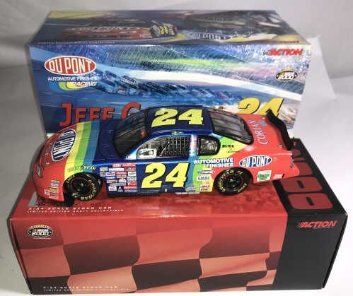 Lot 588: Jeff Gordon #24 DuPont Bank 2000 Monte Carlo LE