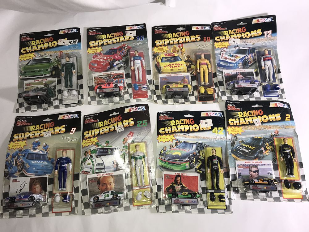 Lot 633: NASCAR Driver Action Figures 8 New in Packages