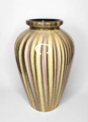 פלקרמיק - פלקרמיק. אגרטל קרמיקה ישראל תוצרת פלקרמיק, מהסדנה של אבנית. בעל עיטור מסדרת הפסים הידועה 